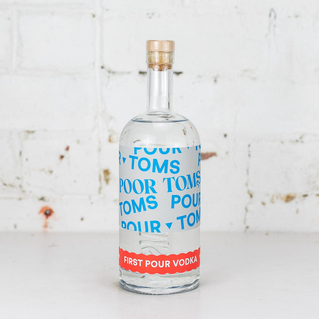 Poor Toms - Vodka 700ml