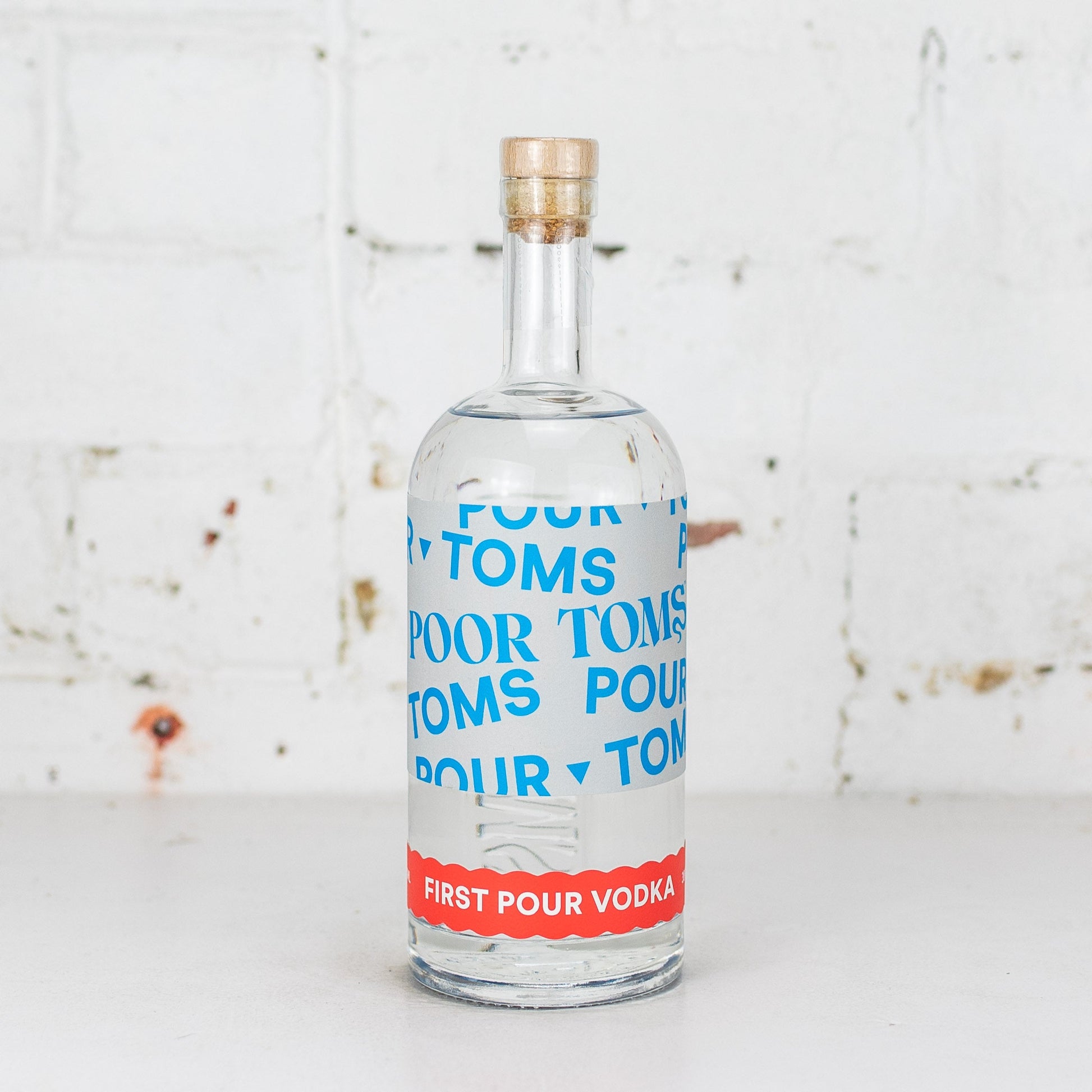 Poor Toms - Vodka 700ml