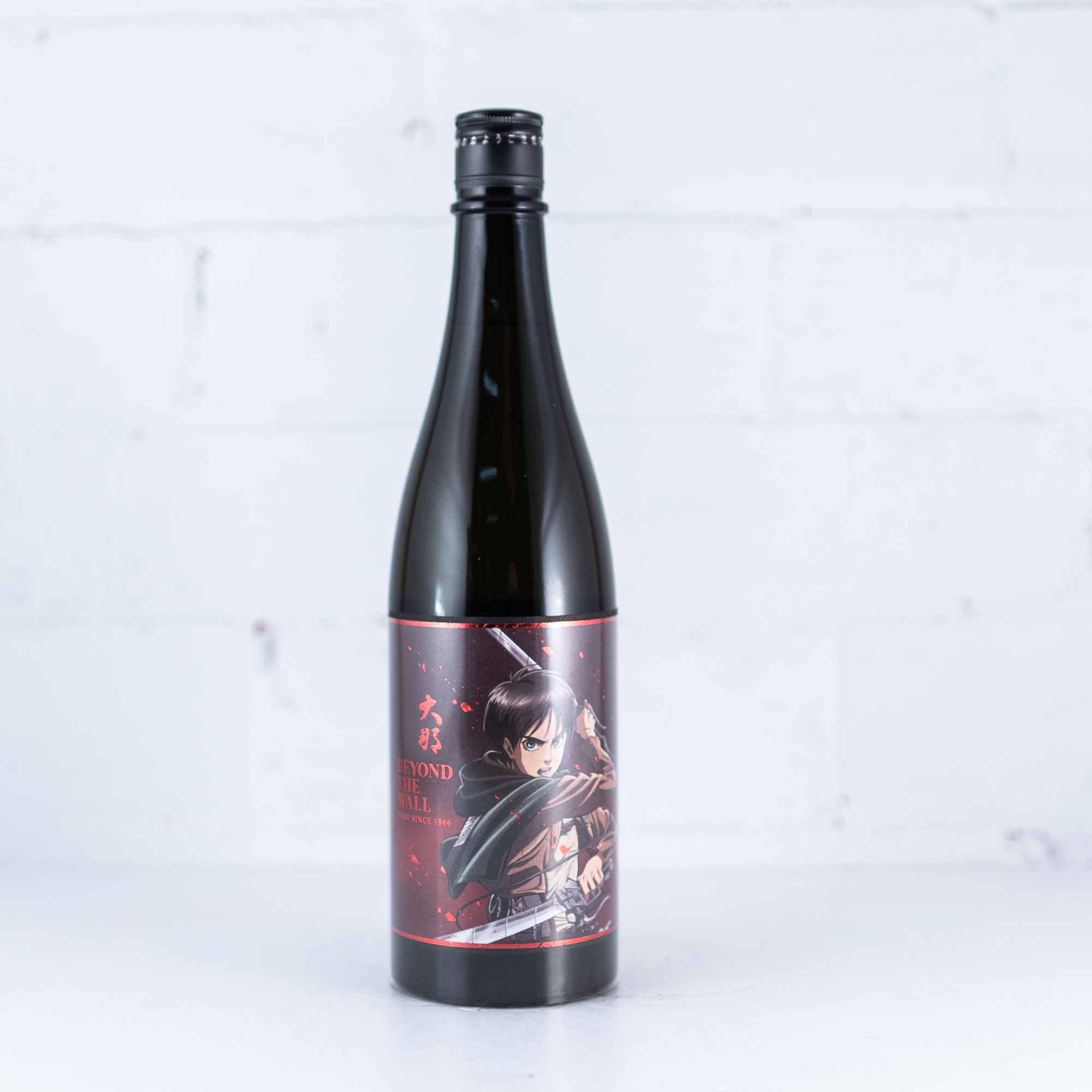 Attack on Titan - Beyond the Wall Sake "Eren" Red 720ml