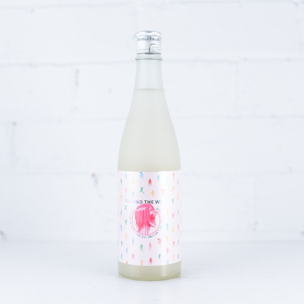 Attack on Titan - Beyond the Wall Sake "Pure Titan" Pink 720ml