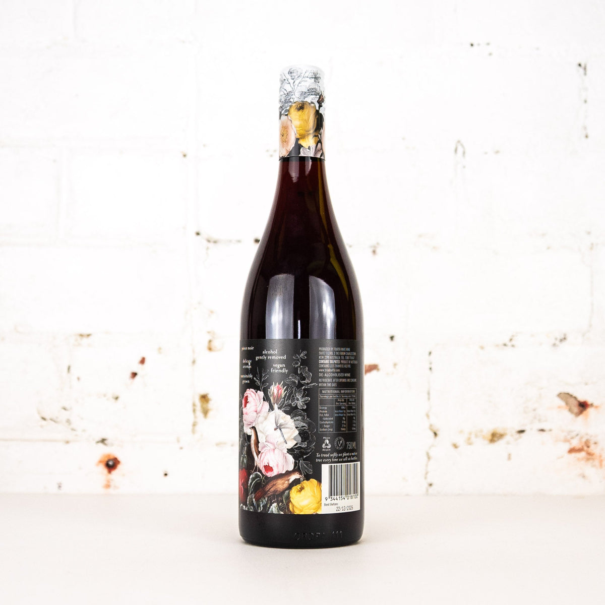 Tread Softly - Everything Except Zero Alcohol Pinot Noir 750ml