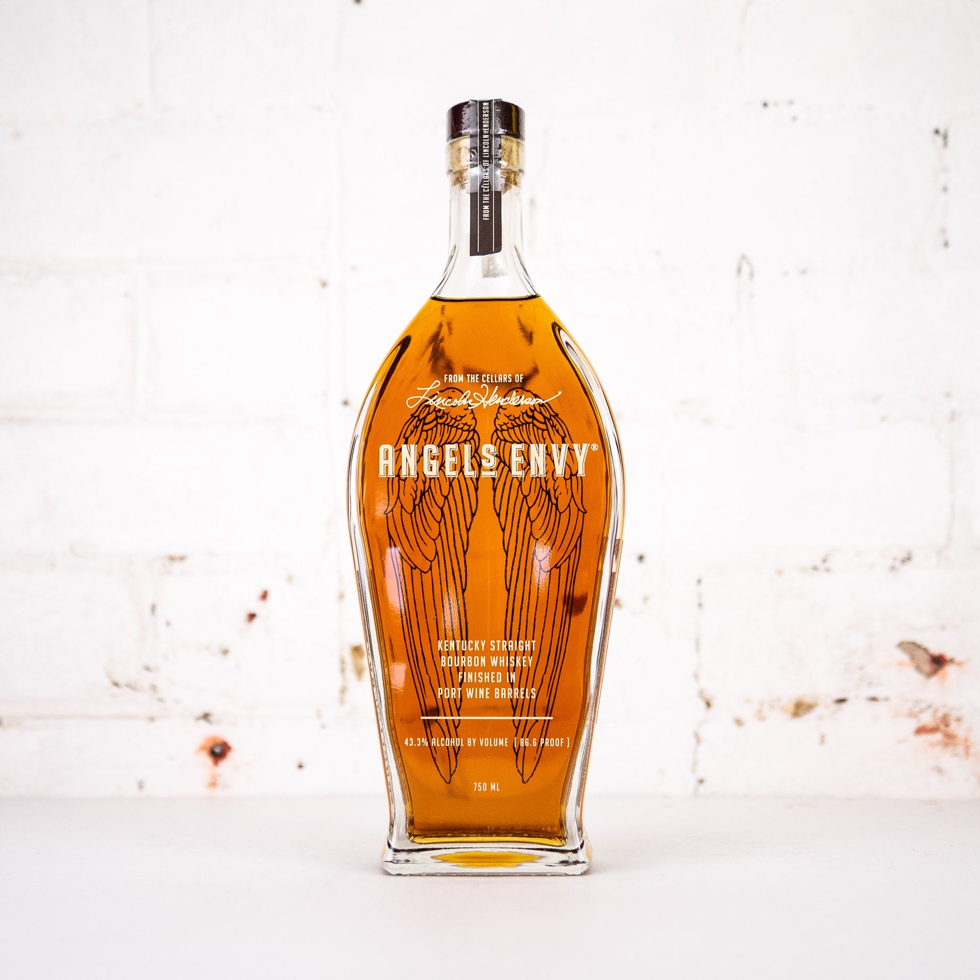 Angel's Envy - Bourbon Port Finish 700ml – Carwyn Cellars