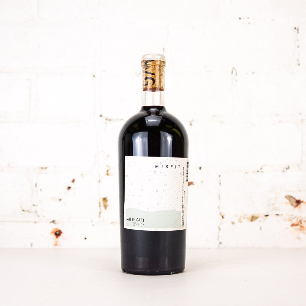 White Gate - Misfit Light Red Blend 750ml