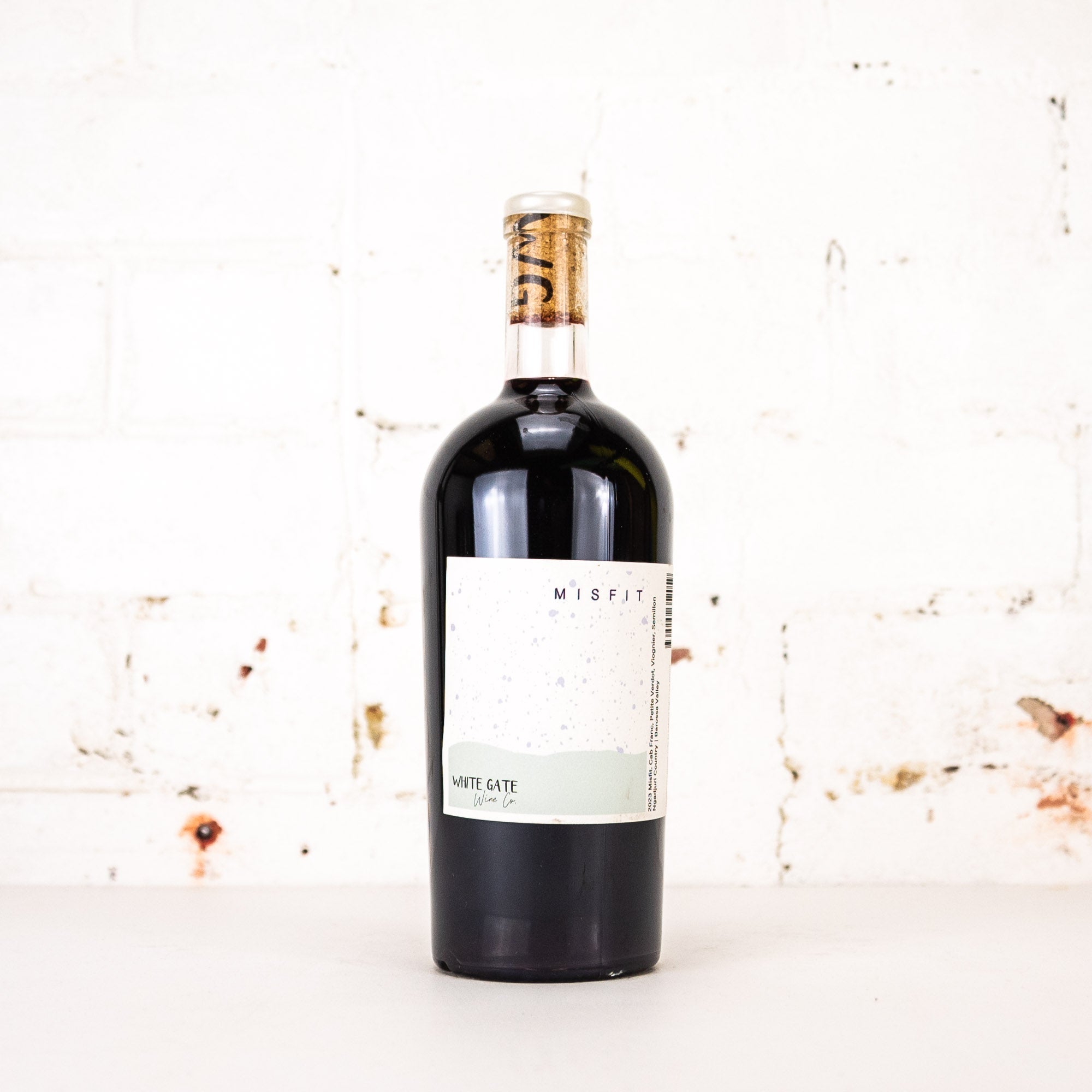 White Gate - Misfit Light Red Blend 750ml