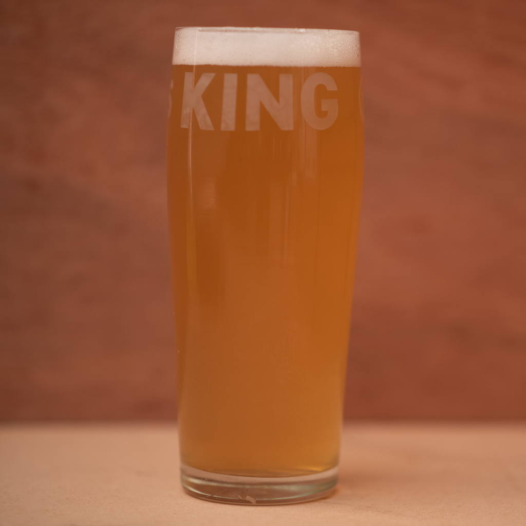 Carwyn Cellars - 'Lager is King' Rastal Willi Becher 635ml