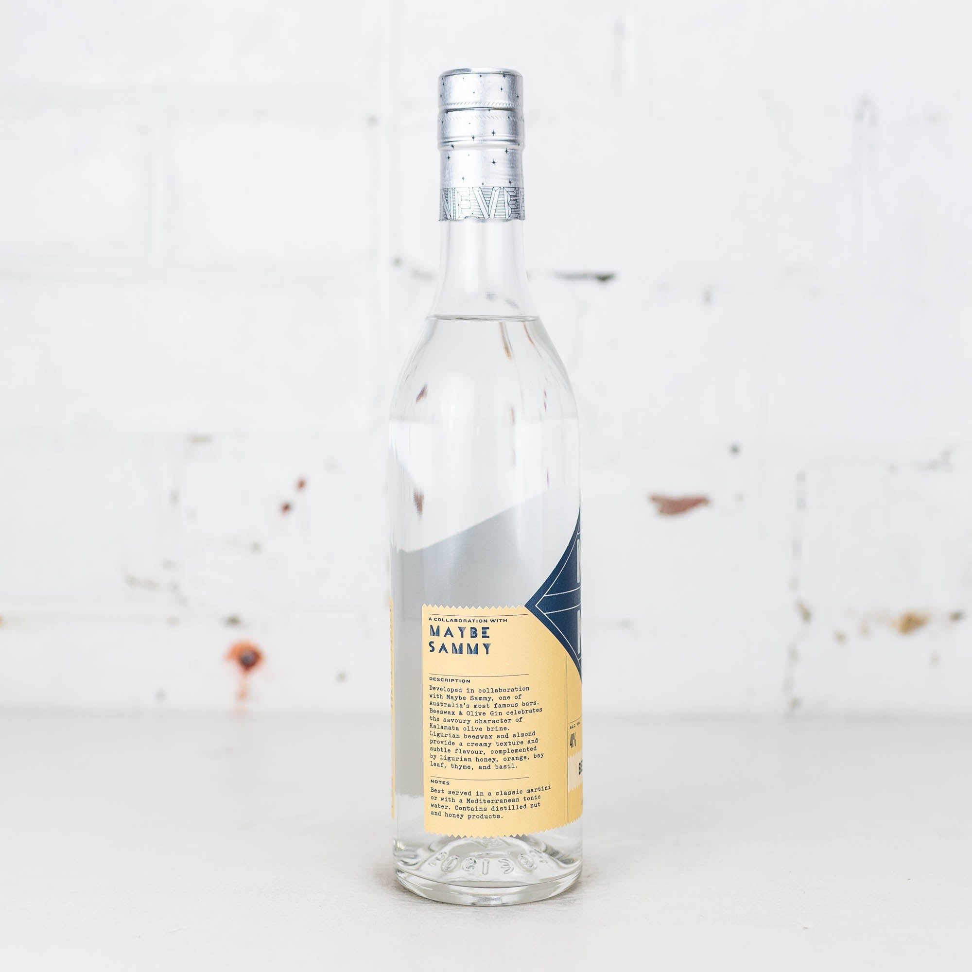 Never Never - Dark Series Beeswax & Olive Gin 500ml
