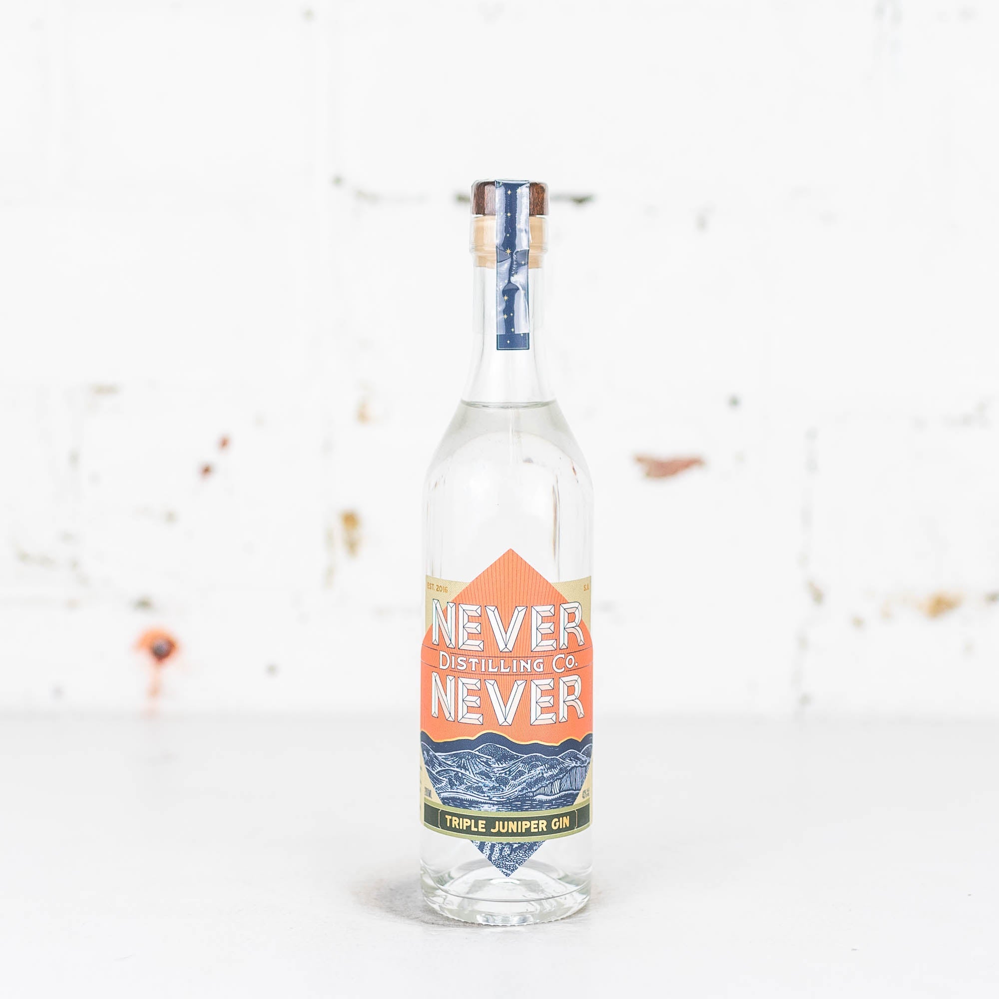 Never Never Triple Juniper Ginのボトル画像