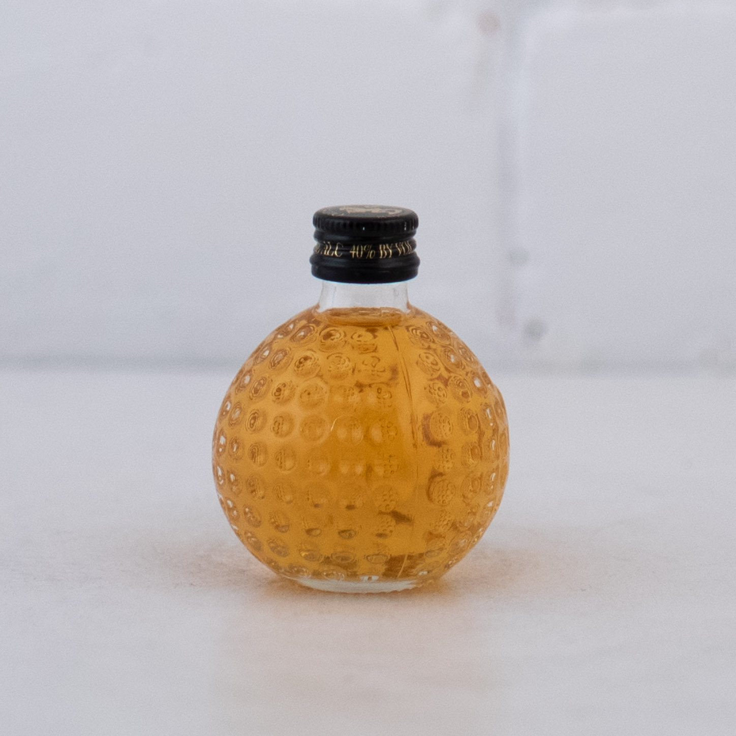 Old St Andrews - Clubhouse Blended Scotch Golf Ball & Glass 50ml