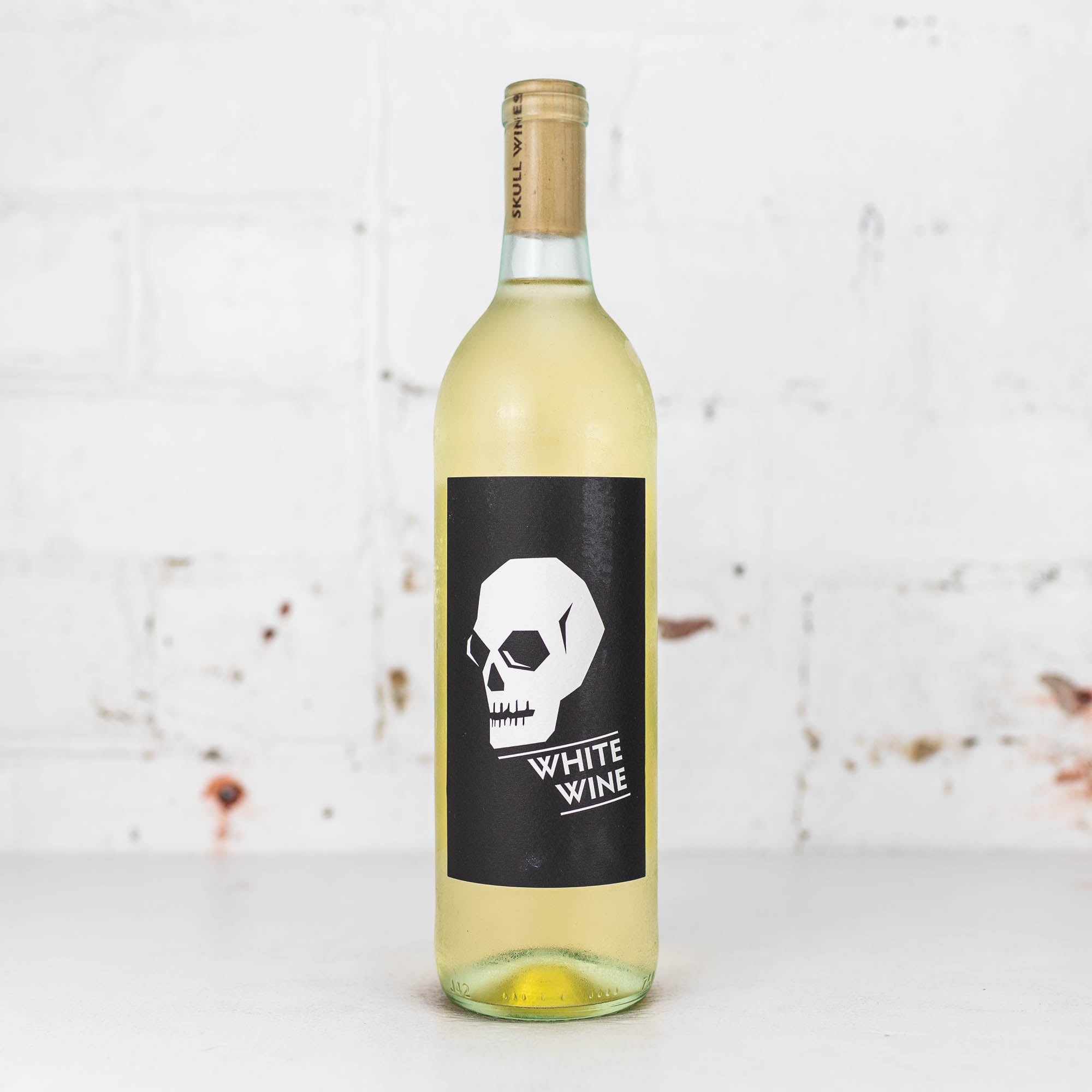 California Skull - White 2021 750ml