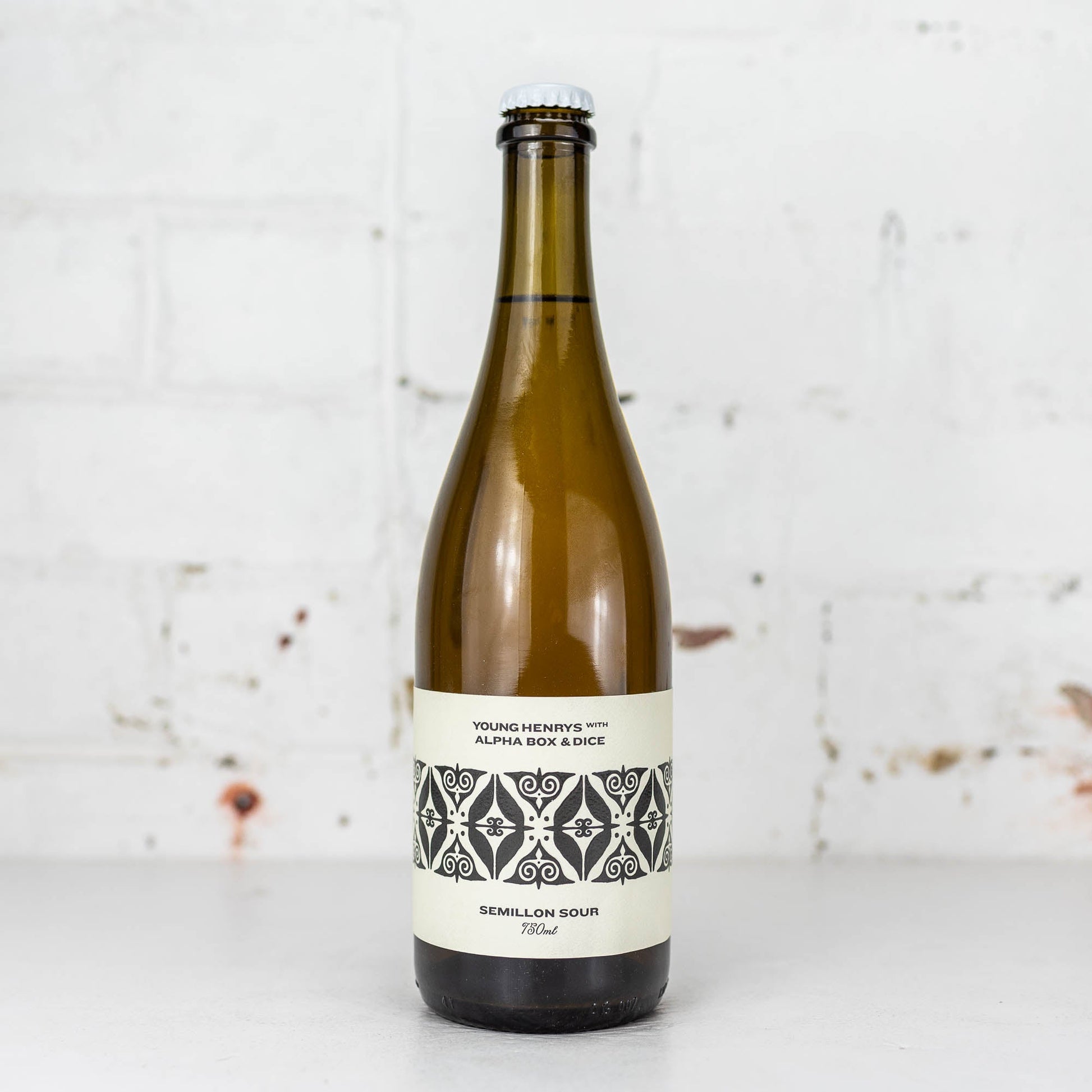 Young Henrys x Alpha Box & Dice 'Semillon Sour' 750ml
